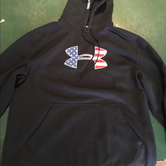 Under Armour Other - XL underarmor hooded sweatshirt